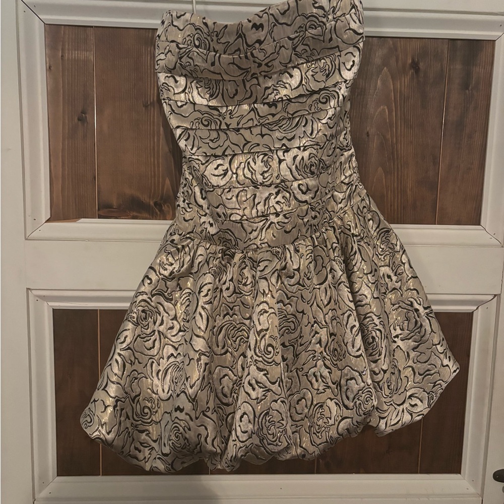 Elegant Black and Cream Mini Dress